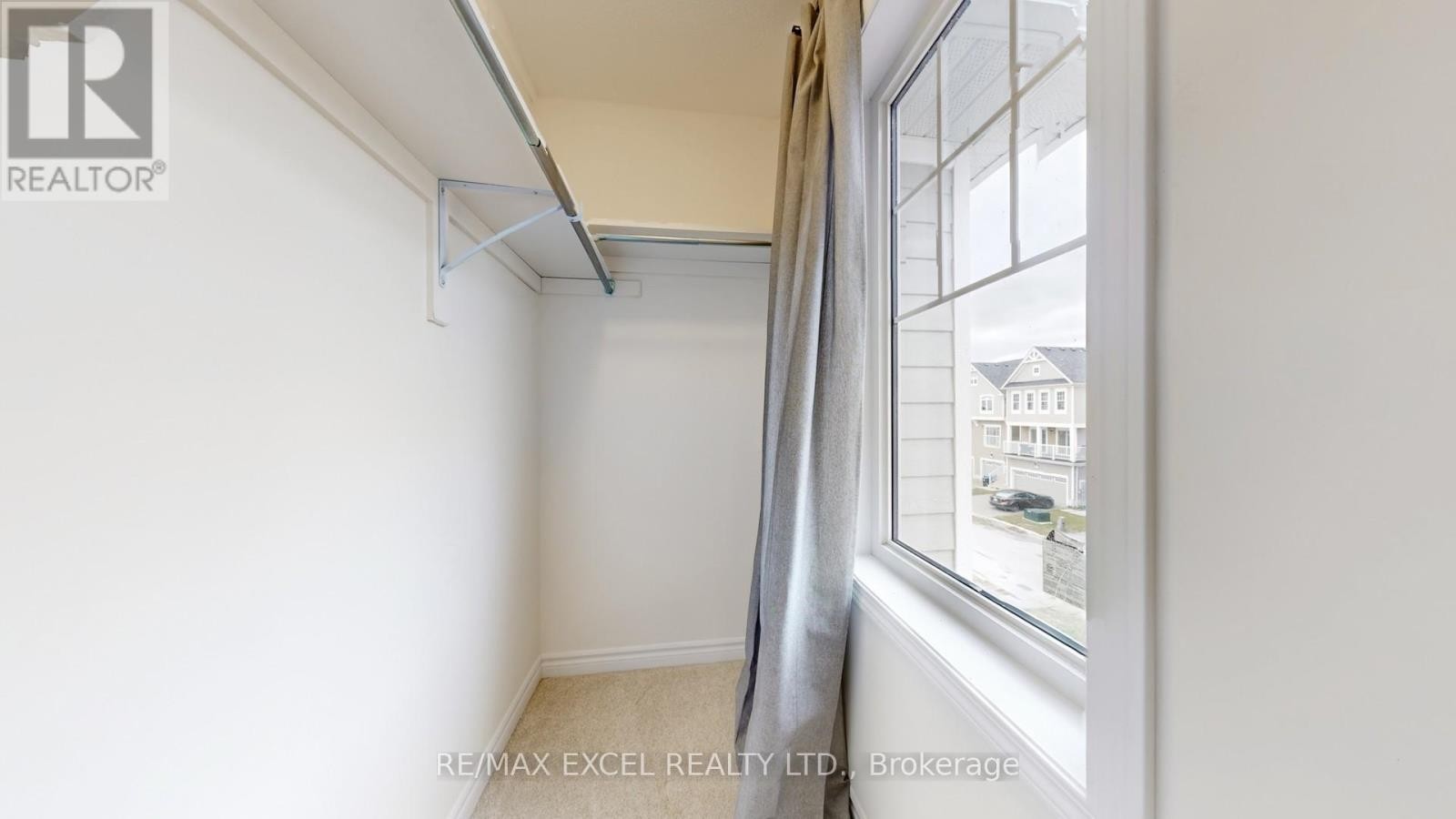 












84 SANDHILL CRANE DRIVE

,
Wasaga Beach,




Ontario
L9Z0K4

