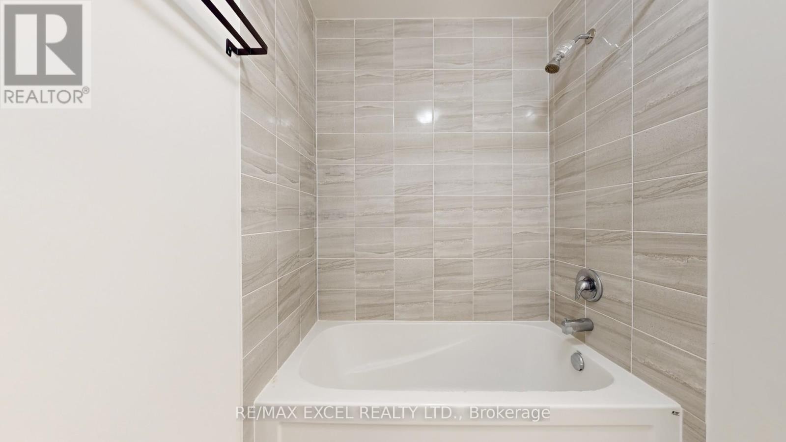 












84 SANDHILL CRANE DRIVE

,
Wasaga Beach,




Ontario
L9Z0K4

