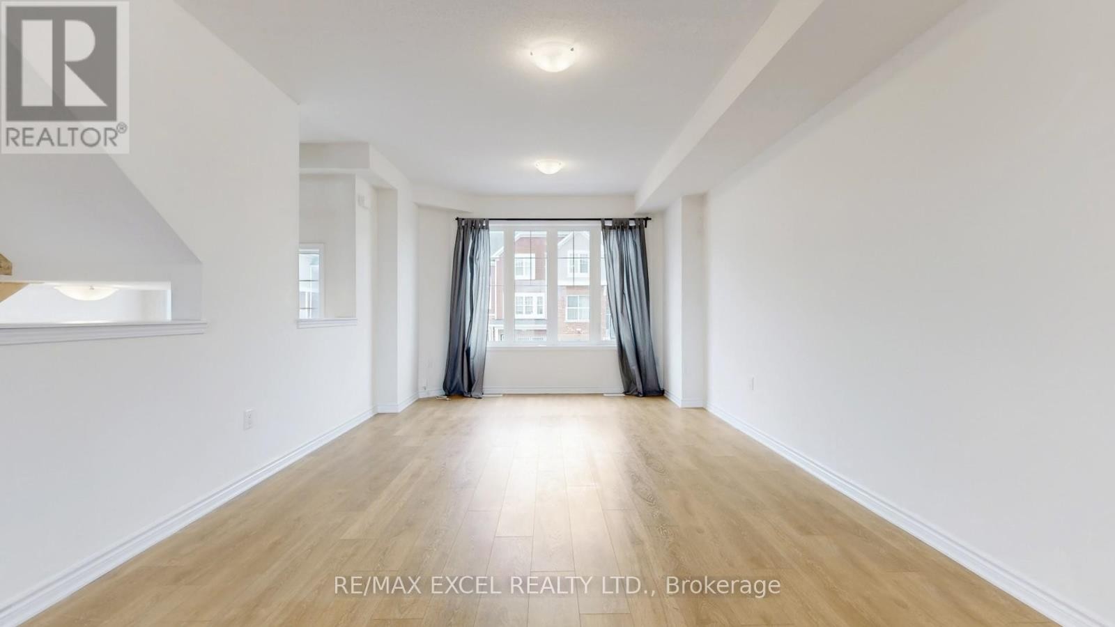 












84 SANDHILL CRANE DRIVE

,
Wasaga Beach,




Ontario
L9Z0K4

