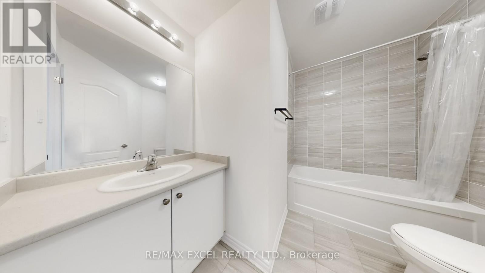 












84 SANDHILL CRANE DRIVE

,
Wasaga Beach,




Ontario
L9Z0K4

