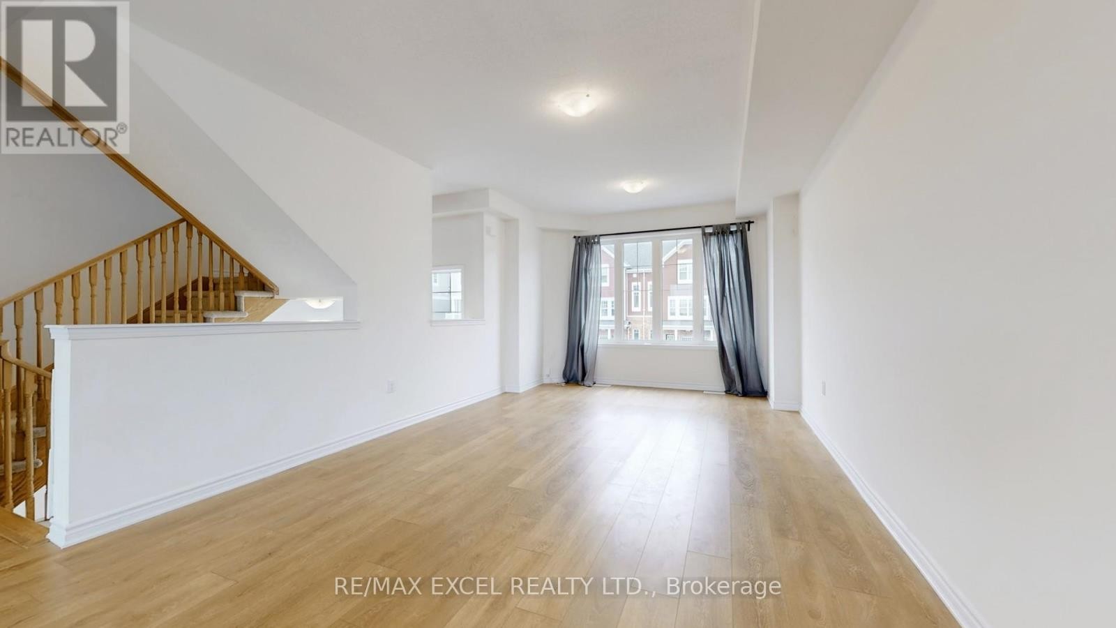 












84 SANDHILL CRANE DRIVE

,
Wasaga Beach,




Ontario
L9Z0K4

