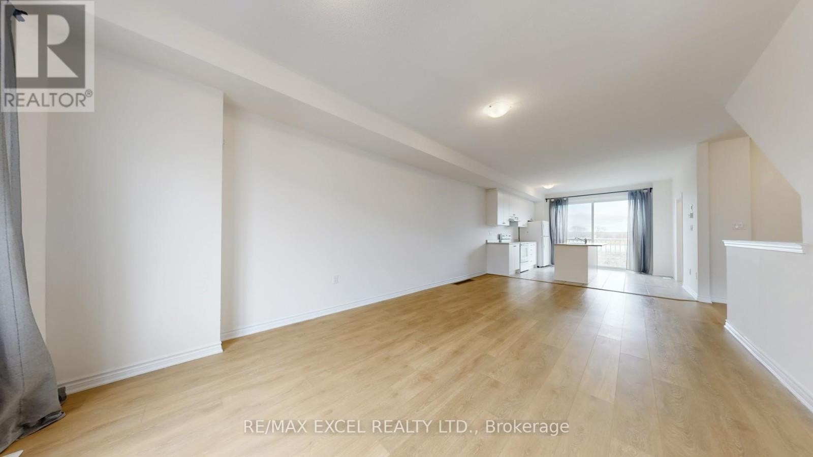 












84 SANDHILL CRANE DRIVE

,
Wasaga Beach,




Ontario
L9Z0K4

