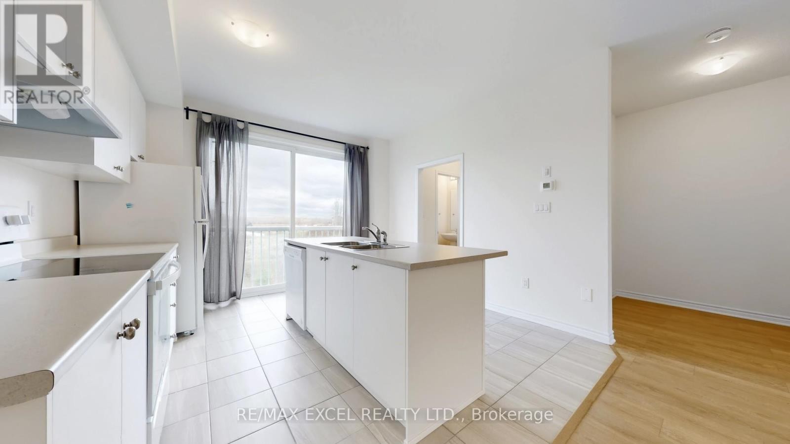 












84 SANDHILL CRANE DRIVE

,
Wasaga Beach,




Ontario
L9Z0K4

