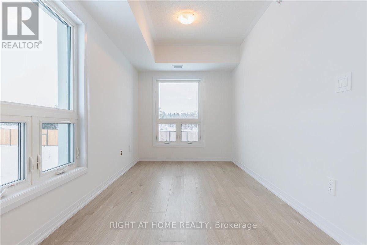 












302 - 15 KNEESHAW DRIVE S

,
Barrie,




Ontario
L9J0X9

