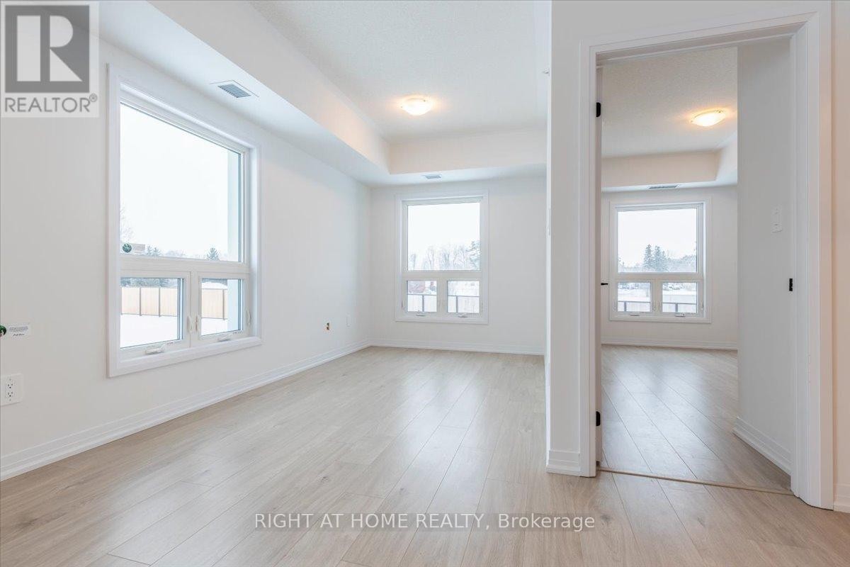 












302 - 15 KNEESHAW DRIVE S

,
Barrie,




Ontario
L9J0X9

