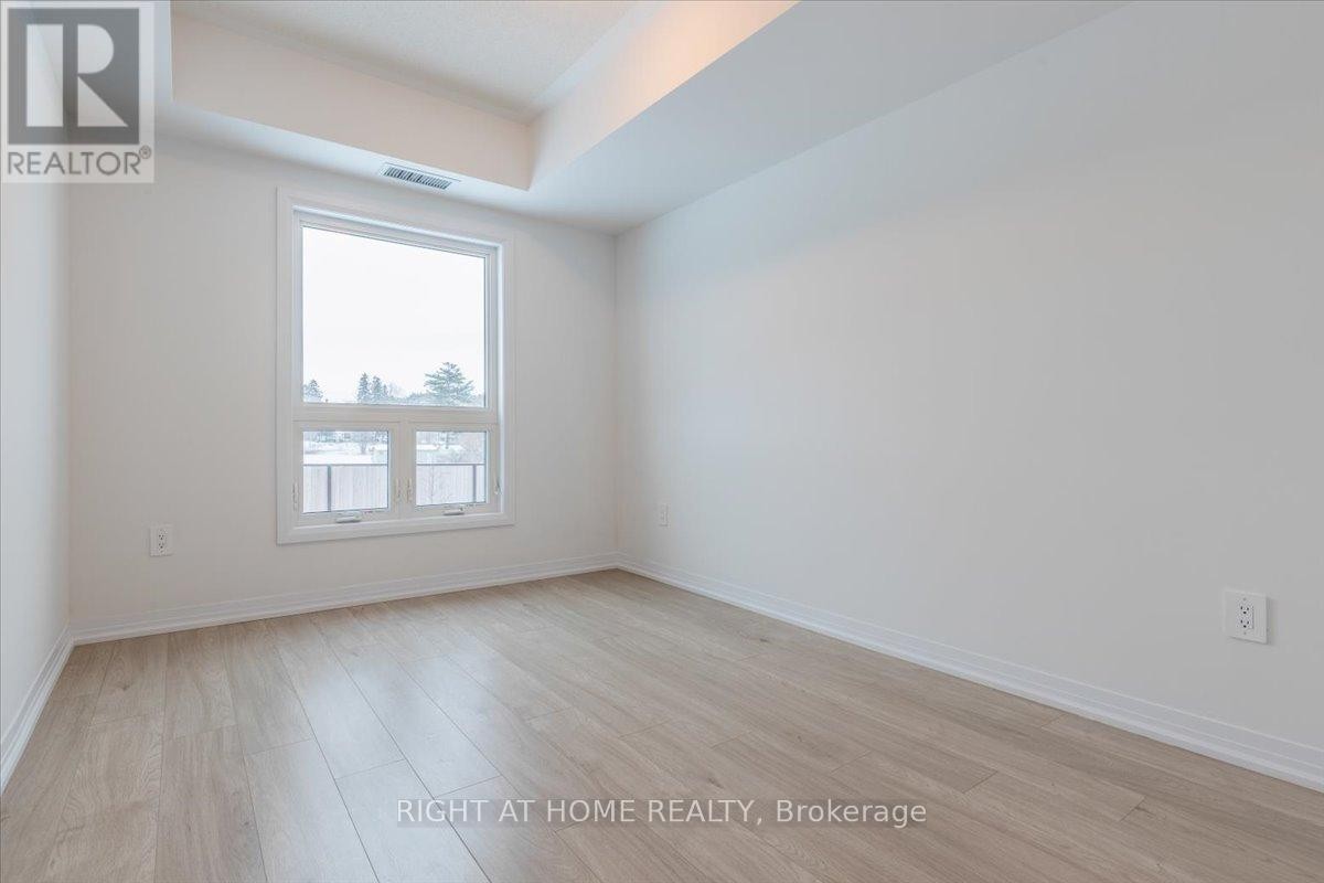 












302 - 15 KNEESHAW DRIVE S

,
Barrie,




Ontario
L9J0X9

