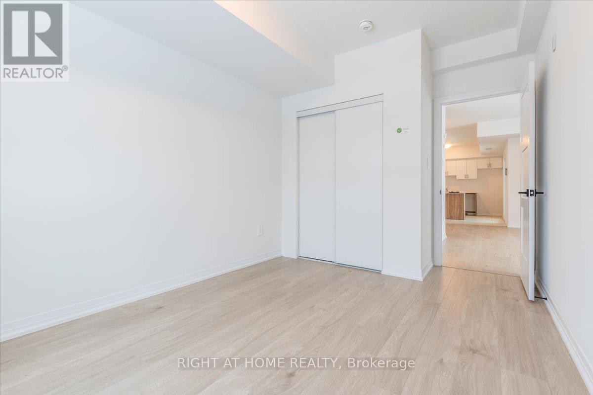 












302 - 15 KNEESHAW DRIVE S

,
Barrie,




Ontario
L9J0X9

