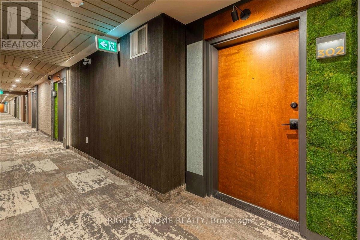 












302 - 15 KNEESHAW DRIVE S

,
Barrie,




Ontario
L9J0X9

