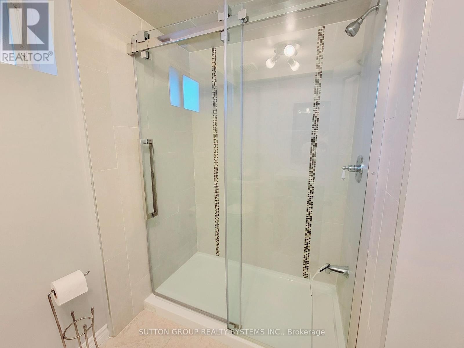 












BSMT - 62 LAIDLAW DRIVE

,
Barrie (West Bayfield),




Ontario
L4N7W2

