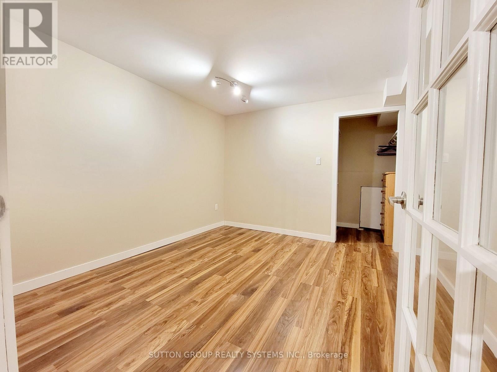 












BSMT - 62 LAIDLAW DRIVE

,
Barrie (West Bayfield),




Ontario
L4N7W2

