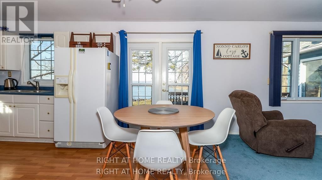 












20 LONG POINT ROAD

,
Tay,




Ontario
L0K2C0

