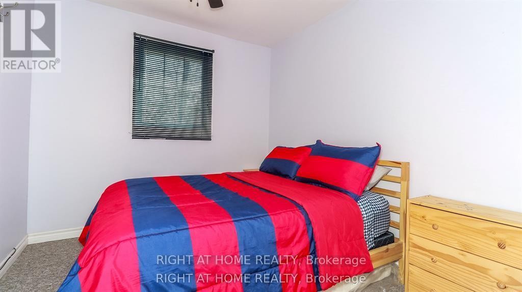 












20 LONG POINT ROAD

,
Tay,




Ontario
L0K2C0

