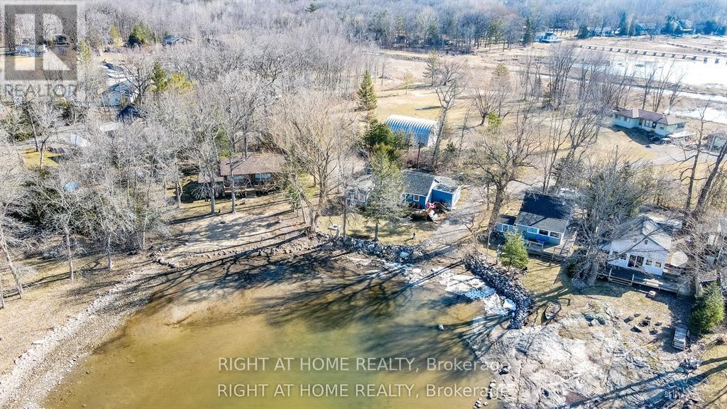 












20 LONG POINT ROAD

,
Tay,




Ontario
L0K2C0

