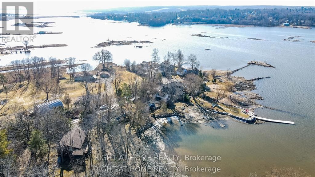 












20 LONG POINT ROAD

,
Tay,




Ontario
L0K2C0

