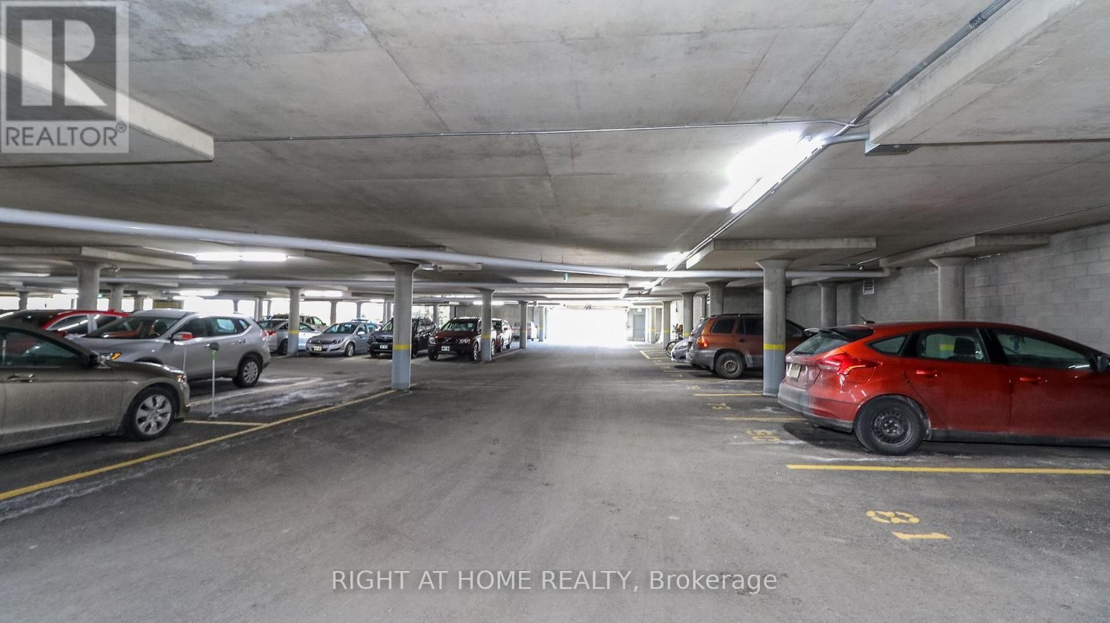 












106 - 90 DEAN AVENUE

,
Barrie (Painswick South),




Ontario
L4N0M3

