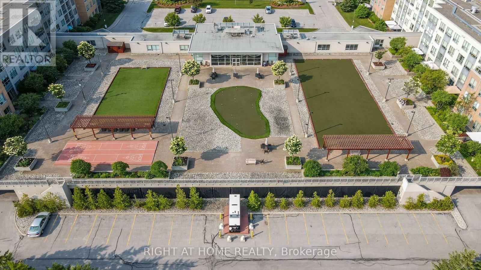 












106 - 90 DEAN AVENUE

,
Barrie (Painswick South),




Ontario
L4N0M3

