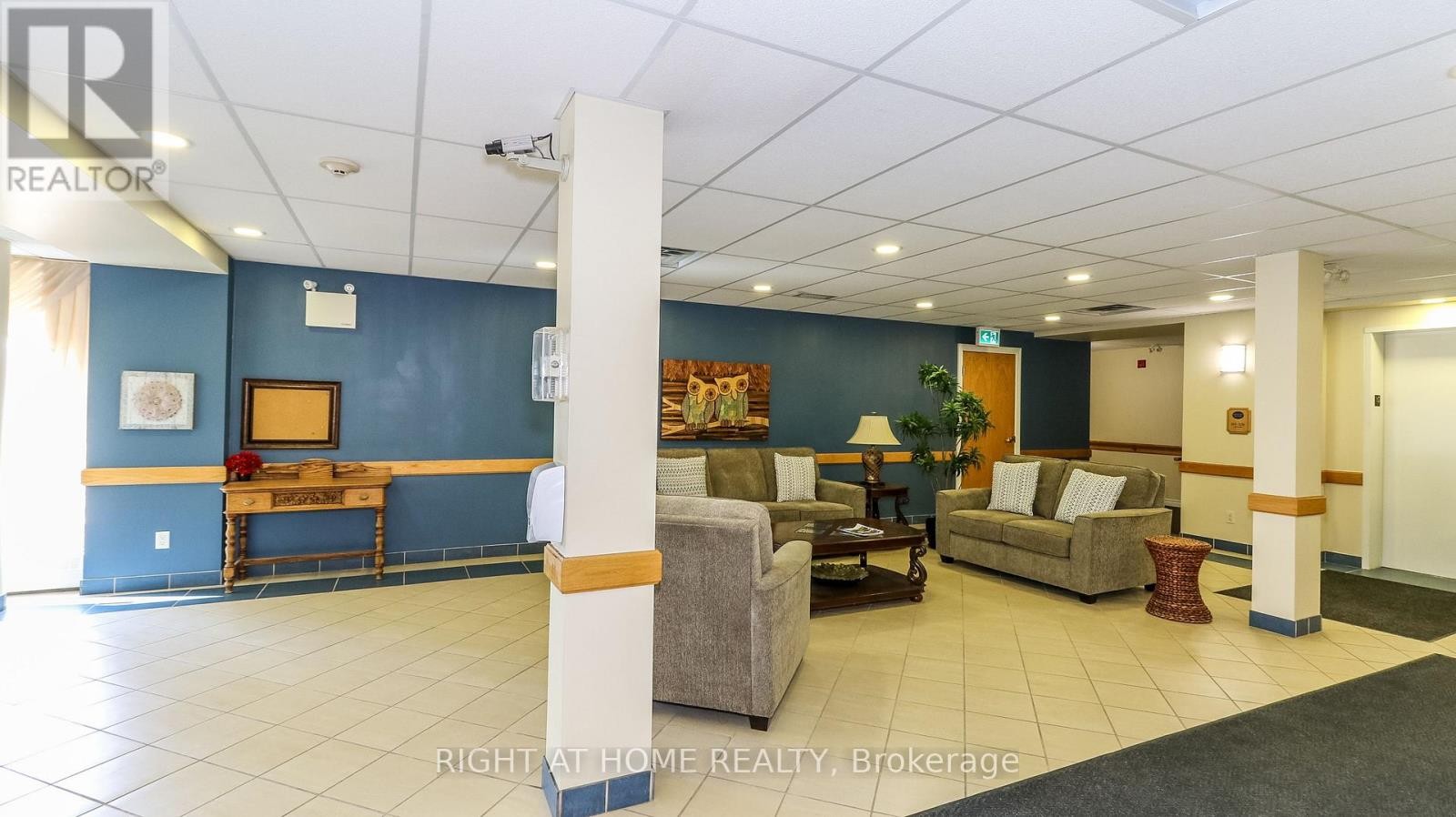 












106 - 90 DEAN AVENUE

,
Barrie (Painswick South),




Ontario
L4N0M3

