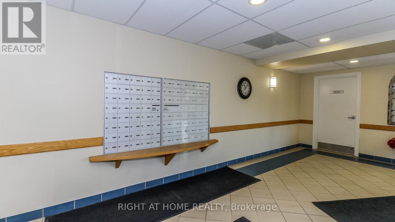 












106 - 90 DEAN AVENUE

,
Barrie (Painswick South),




Ontario
L4N0M3

