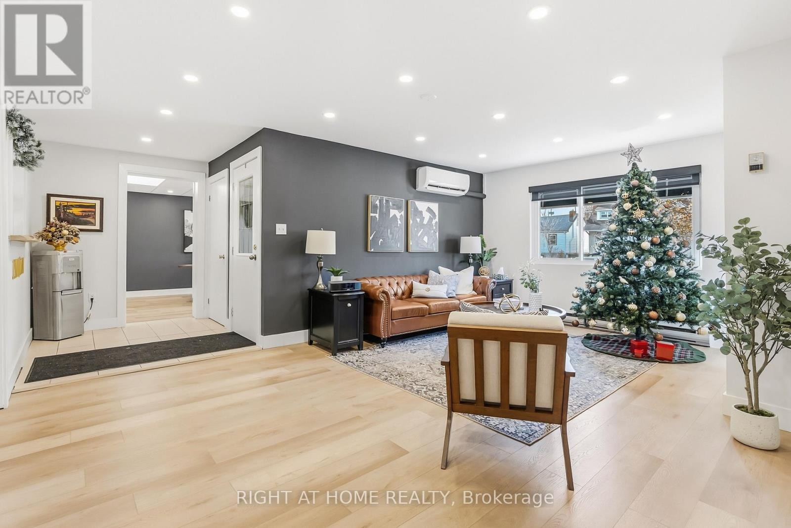 












32 MATCHEDASH STREET N

,
Orillia,




Ontario
L3V4T5

