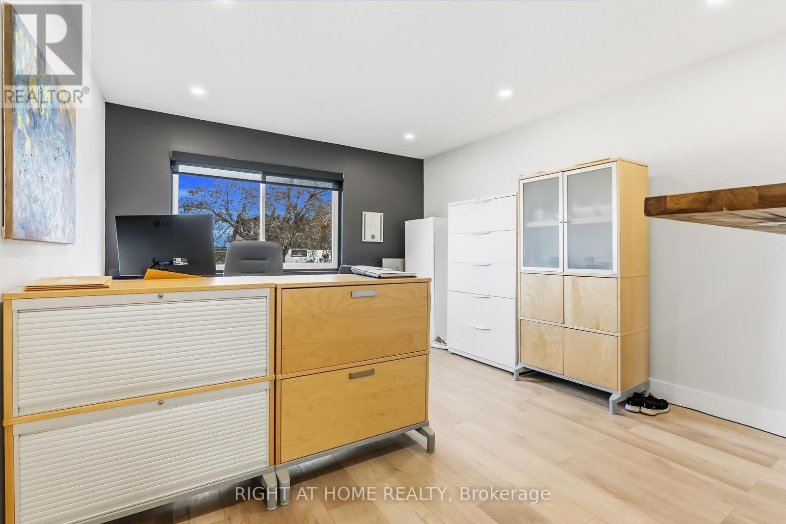 












32 MATCHEDASH STREET N

,
Orillia,




Ontario
L3V4T5

