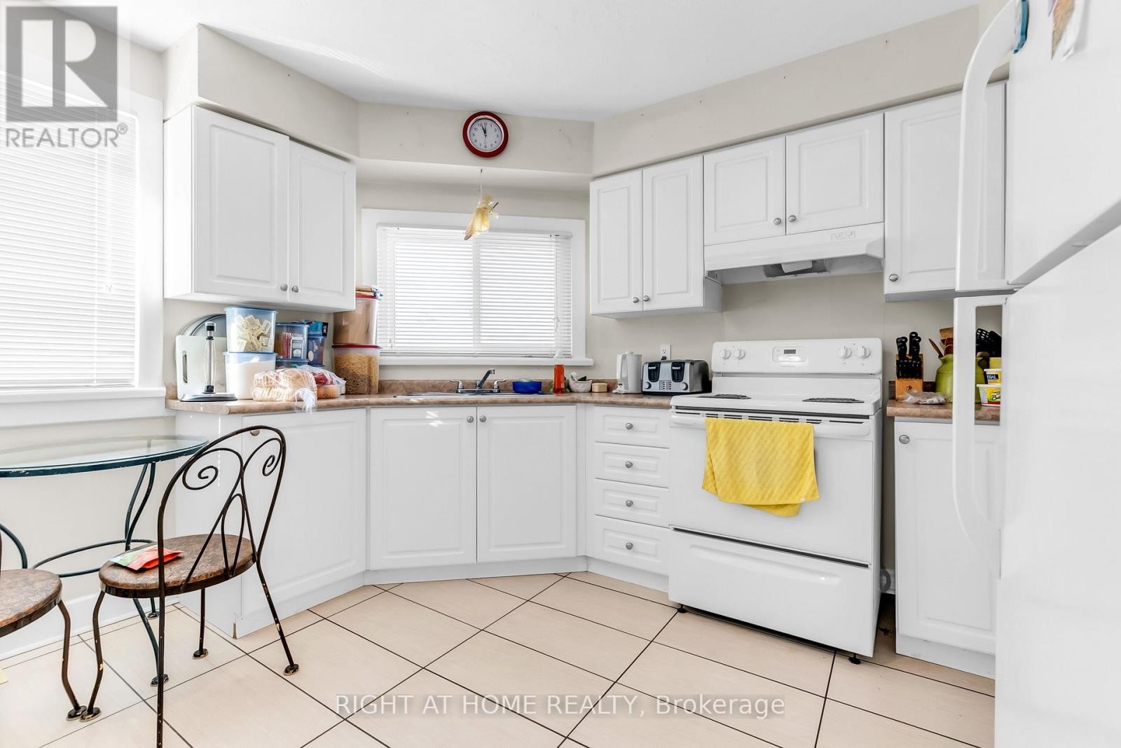 












32 MATCHEDASH STREET N

,
Orillia,




Ontario
L3V4T5

