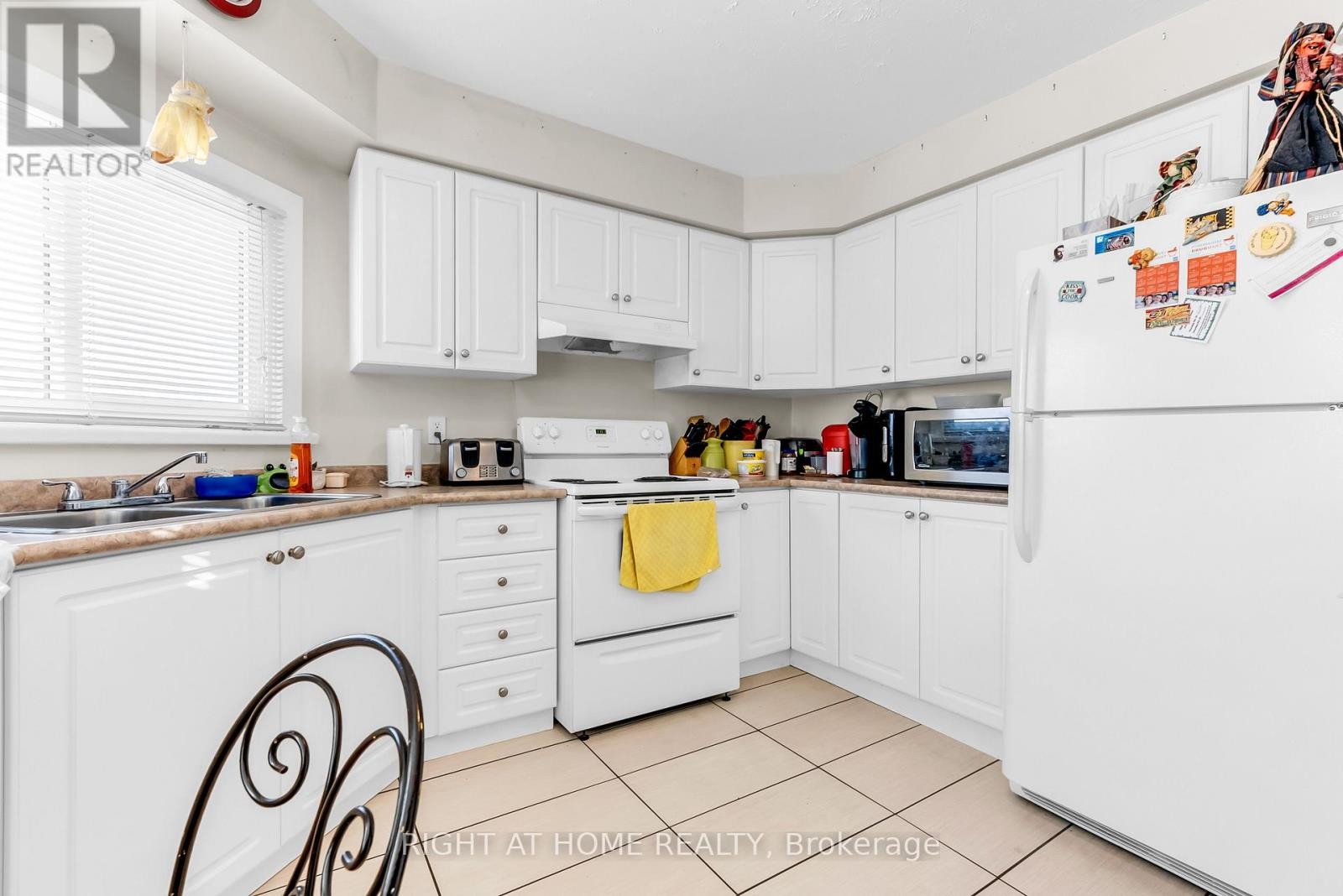 












32 MATCHEDASH STREET N

,
Orillia,




Ontario
L3V4T5

