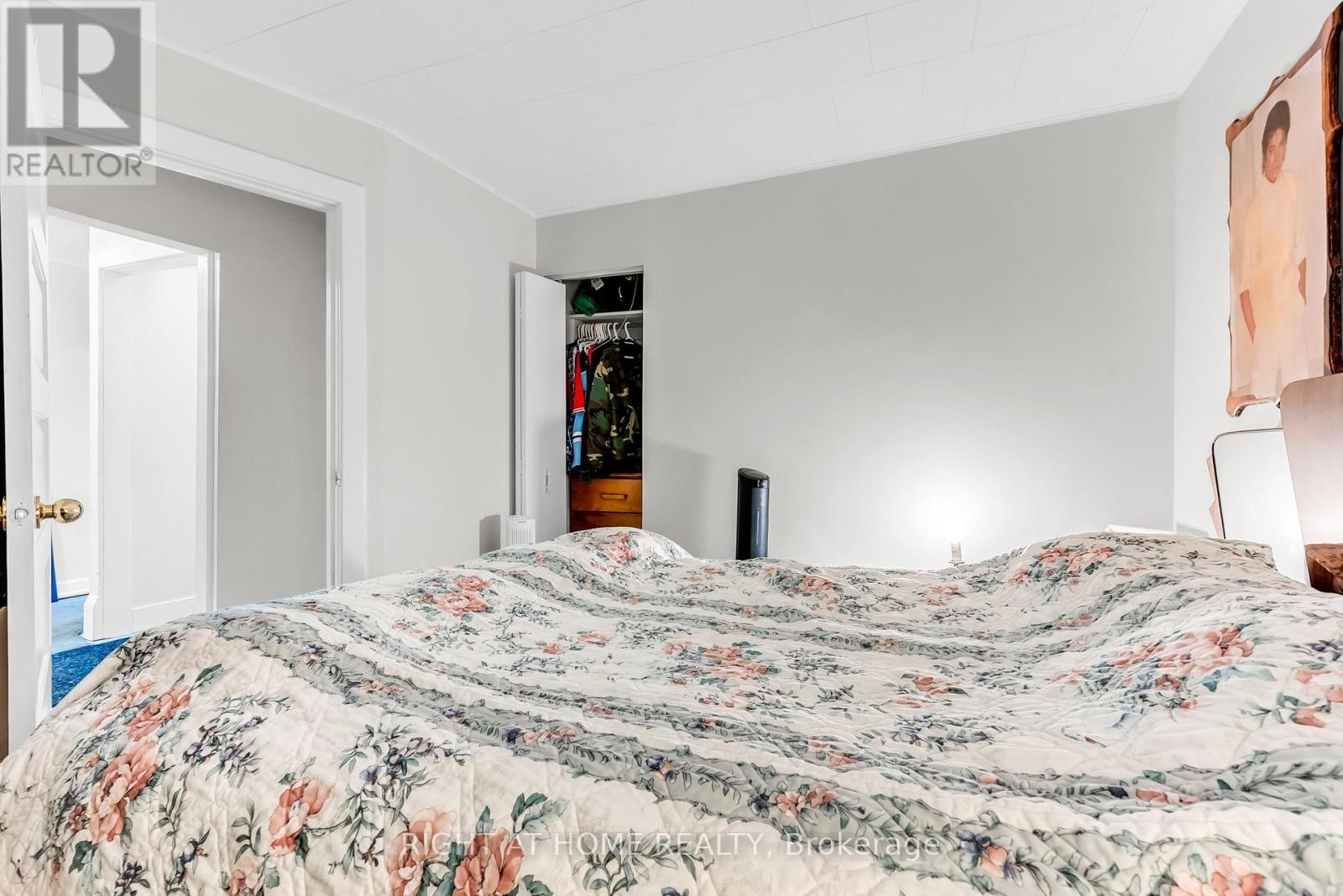 












32 MATCHEDASH STREET N

,
Orillia,




Ontario
L3V4T5

