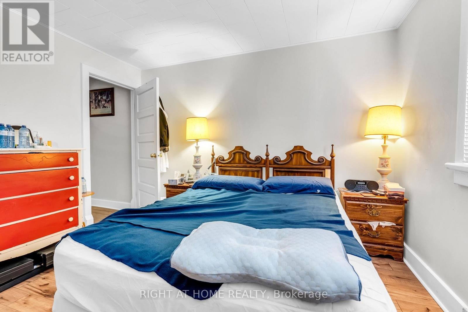 












32 MATCHEDASH STREET N

,
Orillia,




Ontario
L3V4T5

