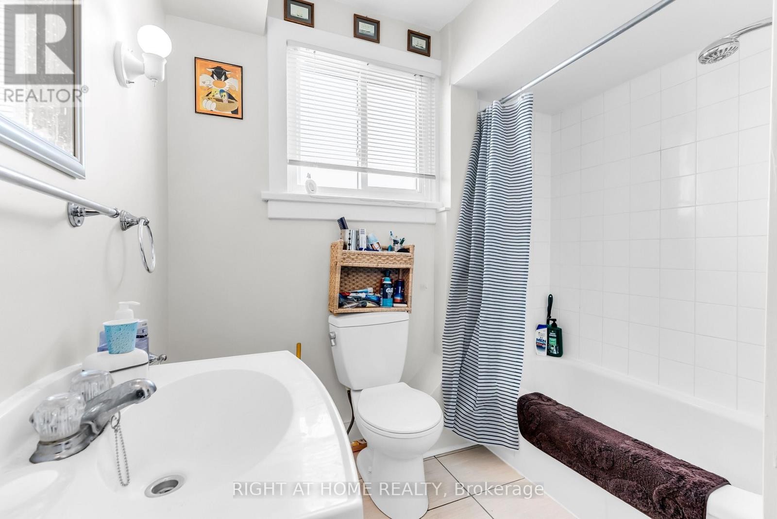 












32 MATCHEDASH STREET N

,
Orillia,




Ontario
L3V4T5

