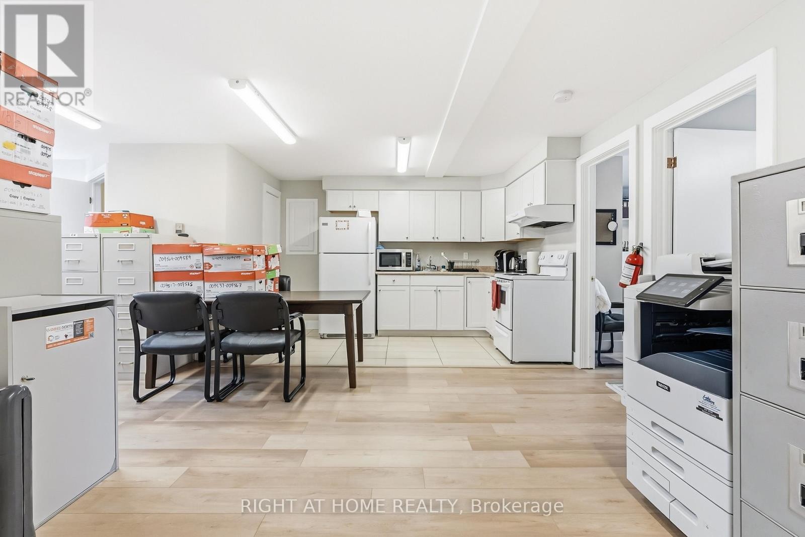 












32 MATCHEDASH STREET N

,
Orillia,




Ontario
L3V4T5

