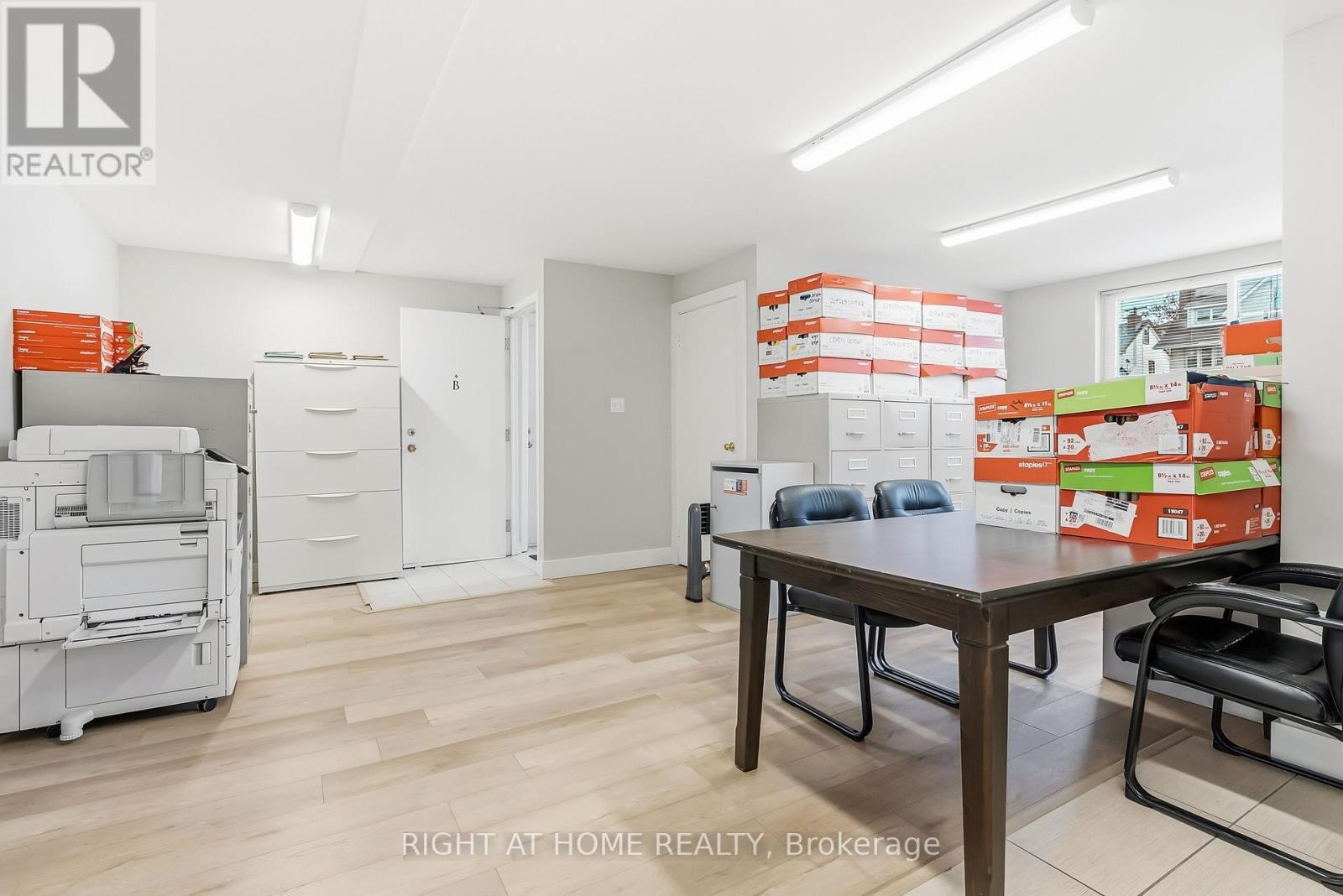 












32 MATCHEDASH STREET N

,
Orillia,




Ontario
L3V4T5

