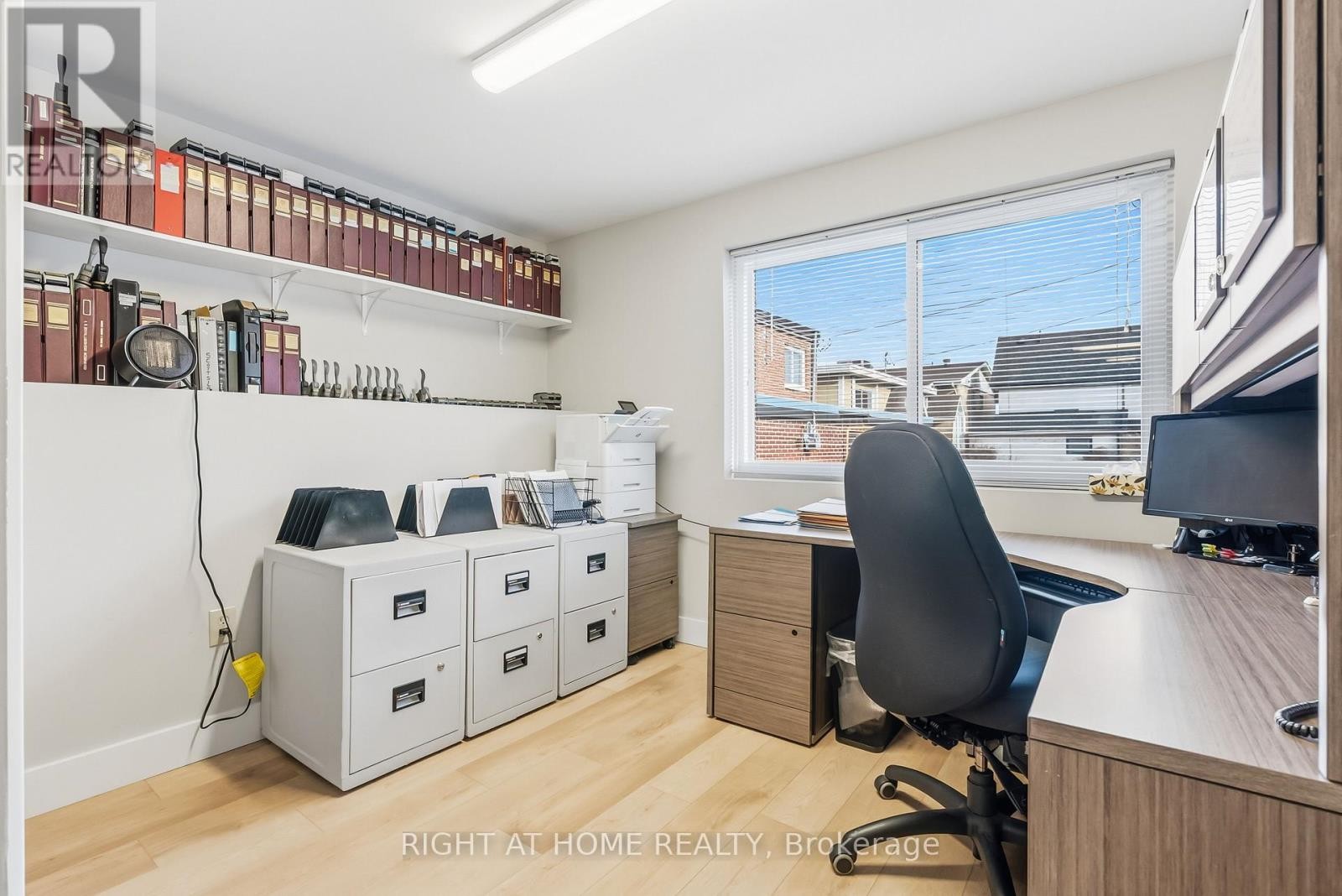 












32 MATCHEDASH STREET N

,
Orillia,




Ontario
L3V4T5

