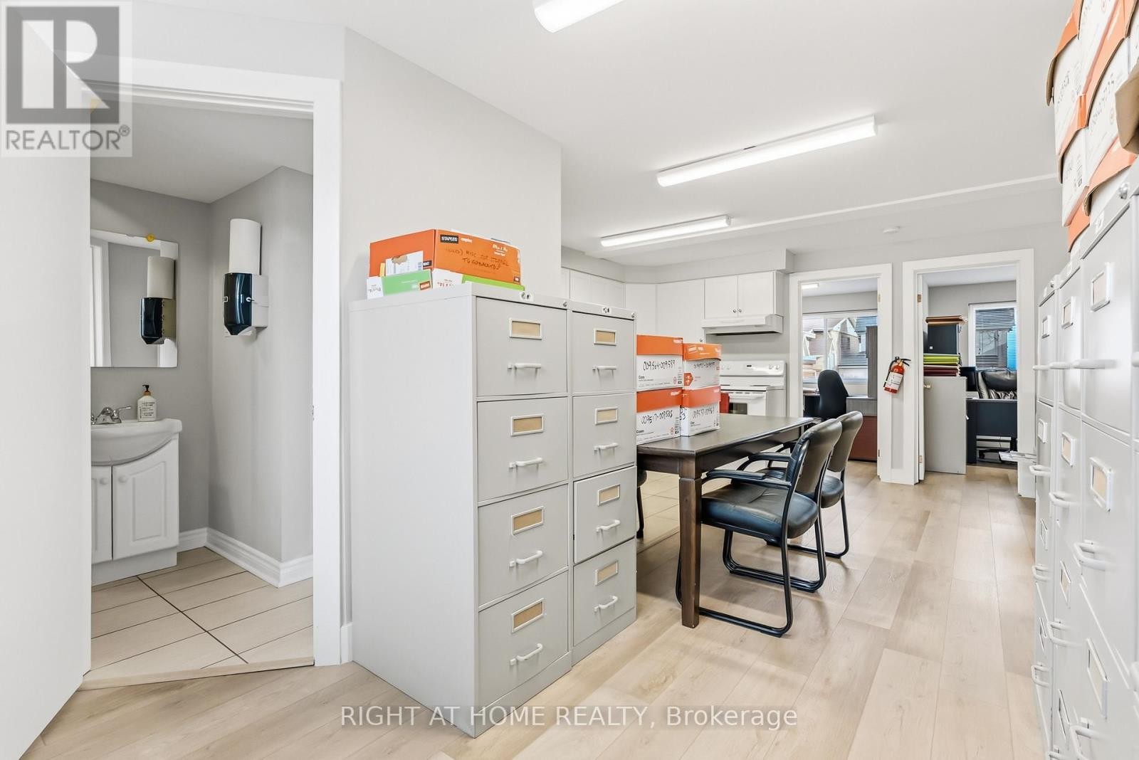 












32 MATCHEDASH STREET N

,
Orillia,




Ontario
L3V4T5

