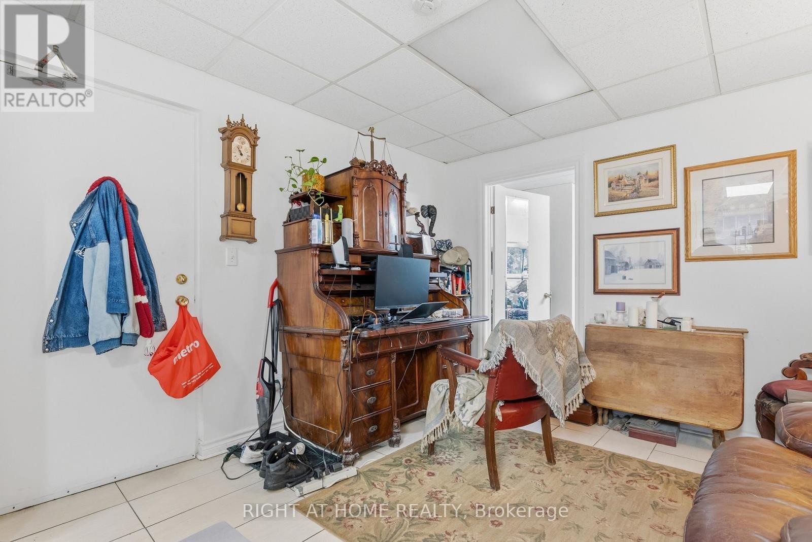 












32 MATCHEDASH STREET N

,
Orillia,




Ontario
L3V4T5

