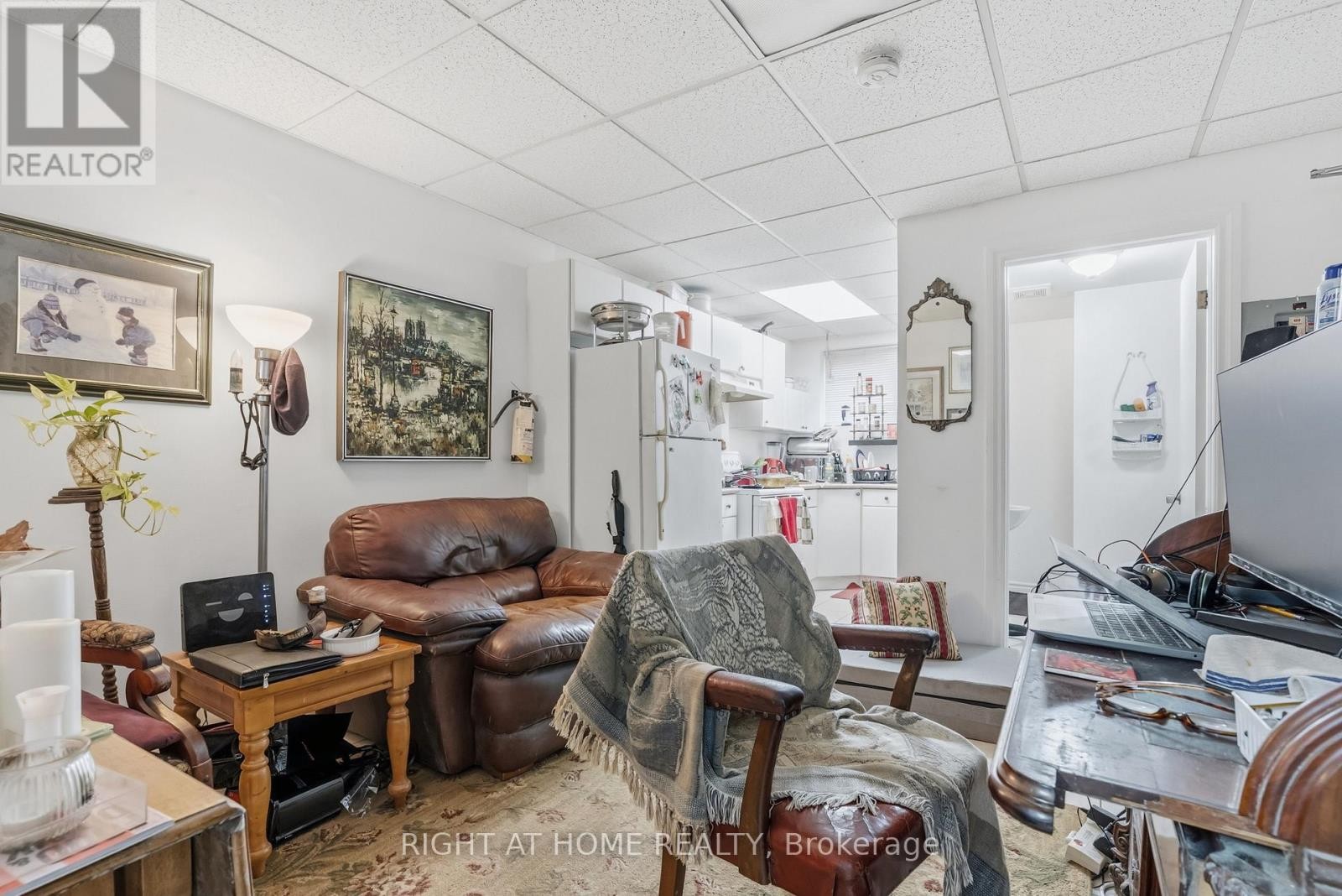 












32 MATCHEDASH STREET N

,
Orillia,




Ontario
L3V4T5

