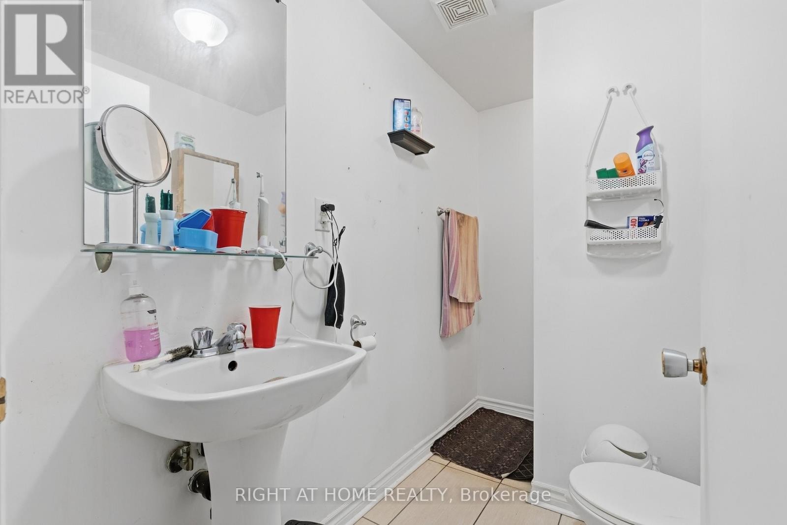 












32 MATCHEDASH STREET N

,
Orillia,




Ontario
L3V4T5

