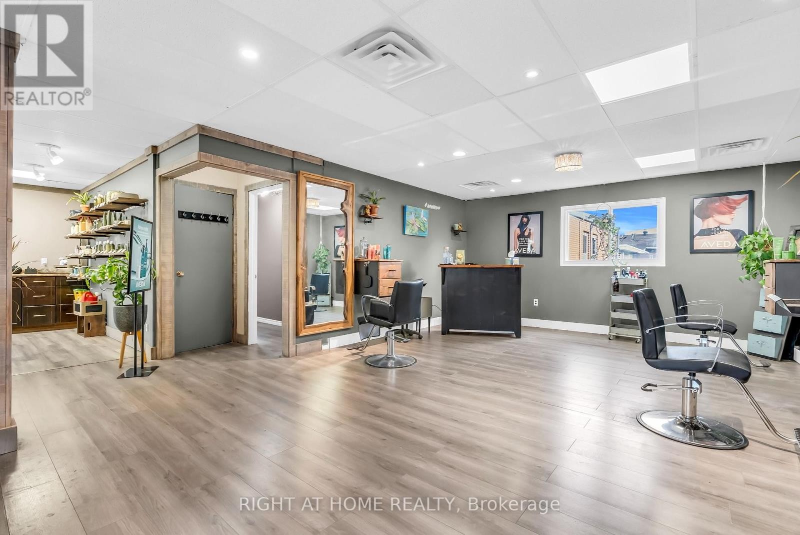 












32 MATCHEDASH STREET N

,
Orillia,




Ontario
L3V4T5

