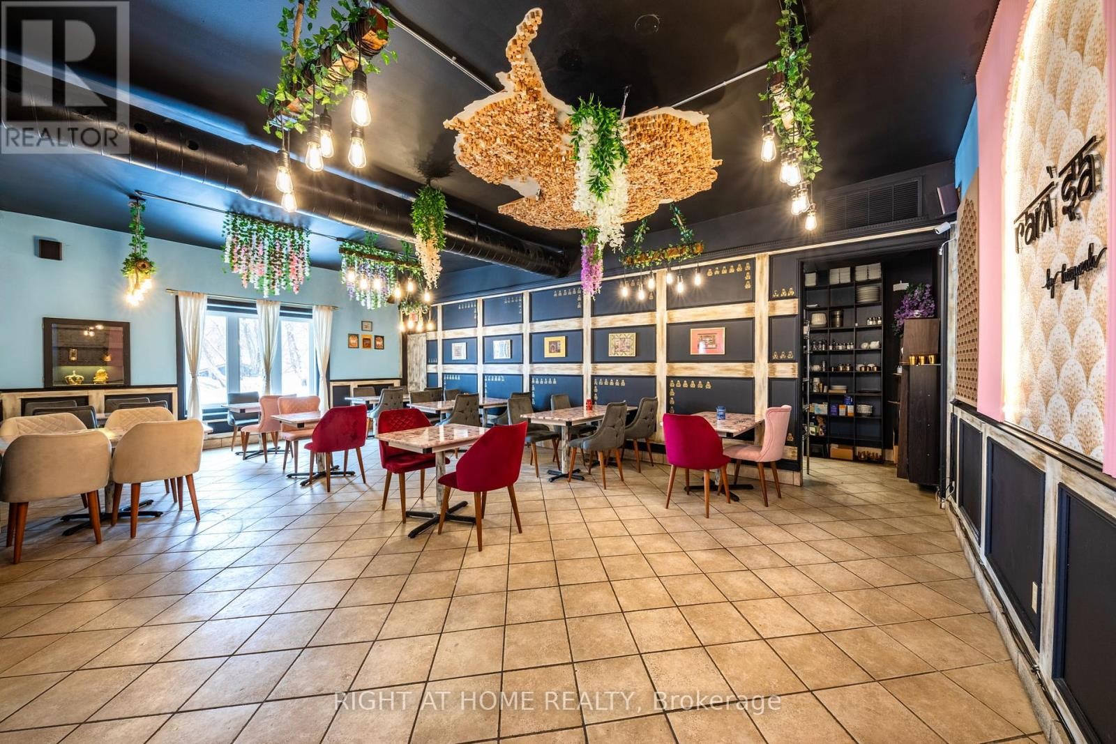 












345 KING STREET

,
Midland,




Ontario
L4R3M7

