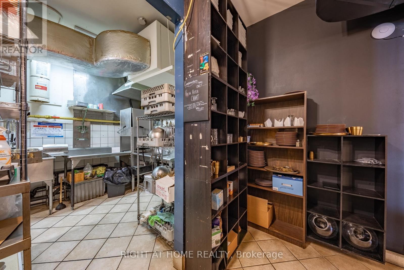 












345 KING STREET

,
Midland,




Ontario
L4R3M7

