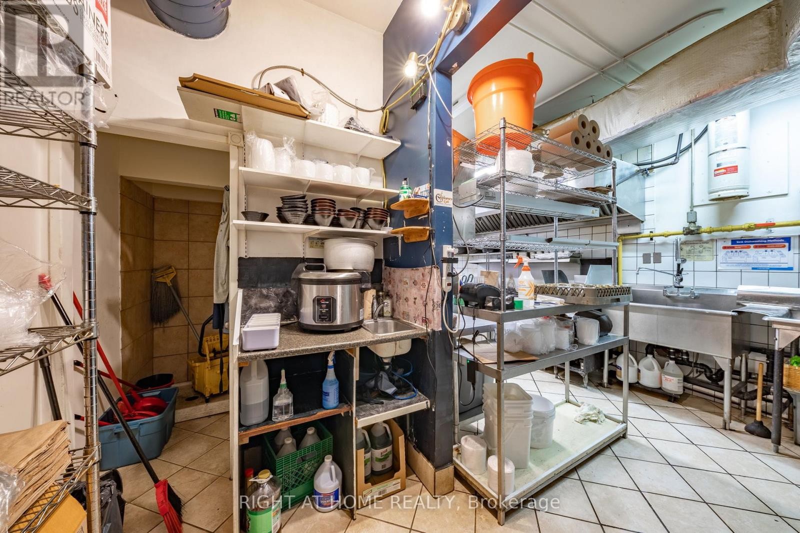 












345 KING STREET

,
Midland,




Ontario
L4R3M7

