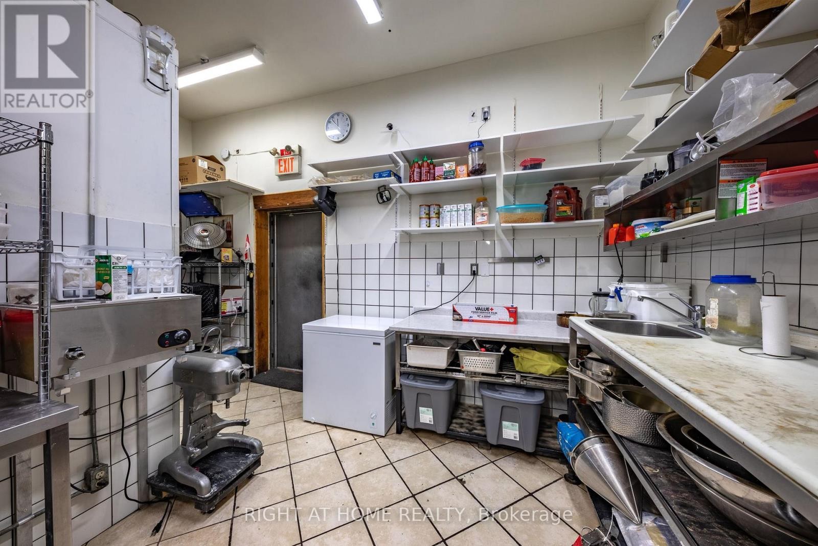 












345 KING STREET

,
Midland,




Ontario
L4R3M7

