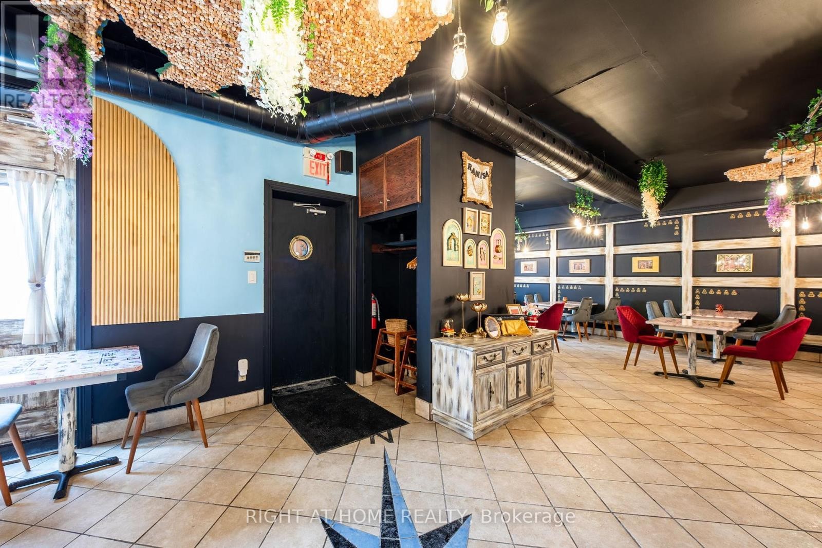 












345 KING STREET

,
Midland,




Ontario
L4R3M7

