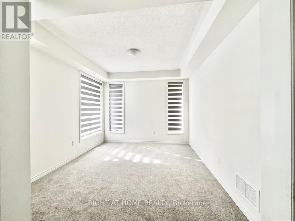 












6 DAISY STREET

,
Springwater (Midhurst),




Ontario
L9X2C5

