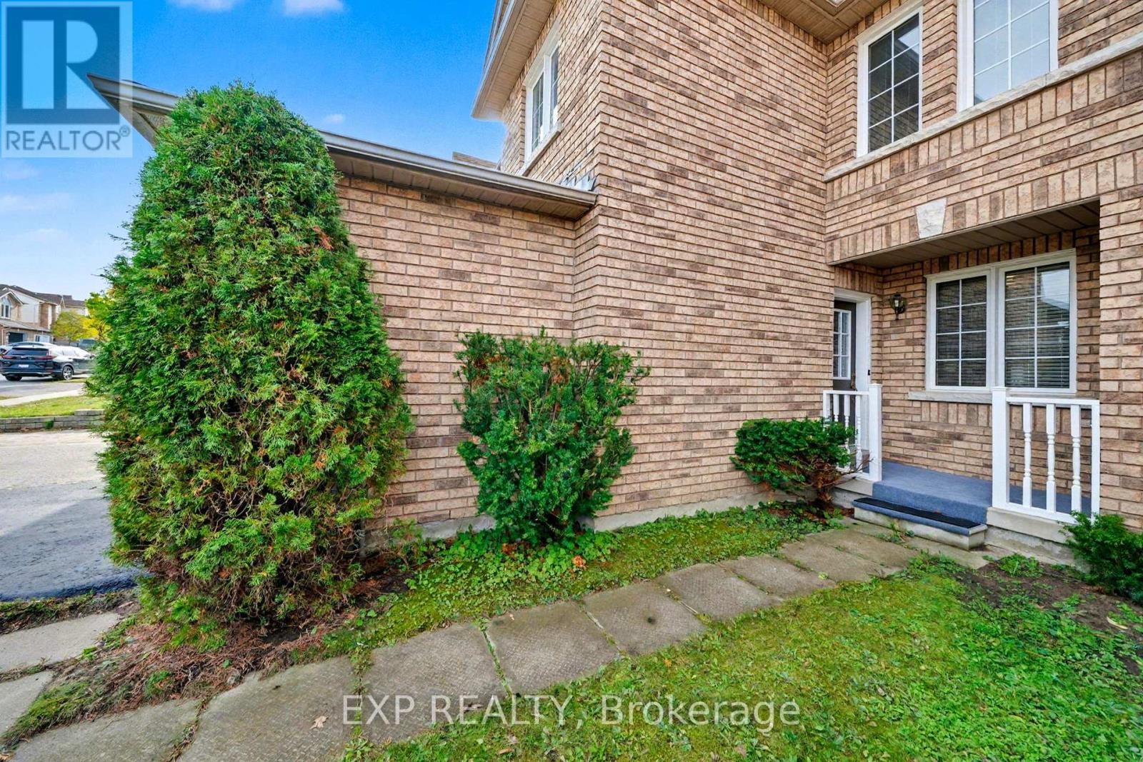 












56 HAWTHORNE CRESCENT

,
Barrie (Ardagh),




Ontario
L4N9Y7

