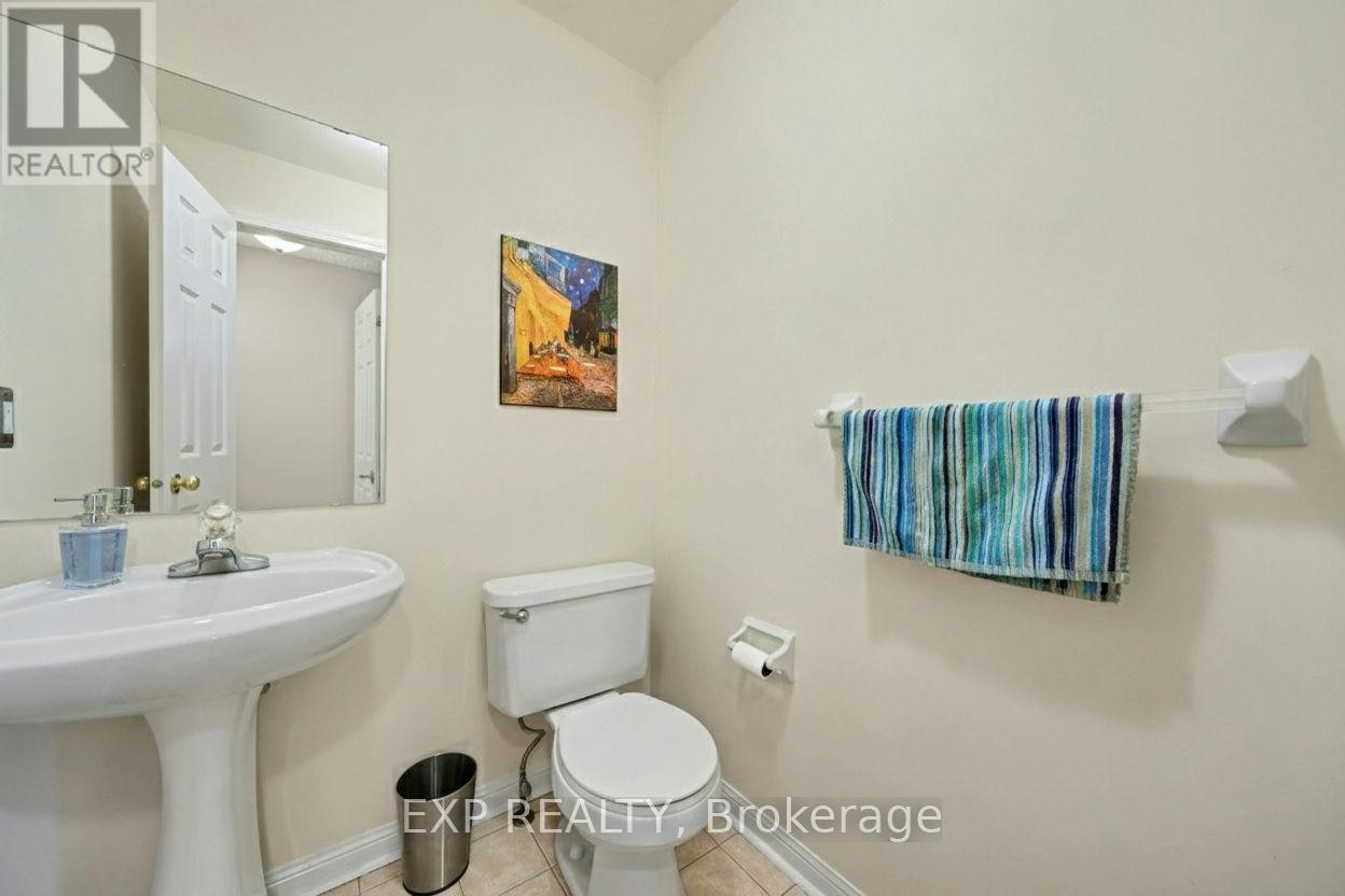 












56 HAWTHORNE CRESCENT

,
Barrie (Ardagh),




Ontario
L4N9Y7

