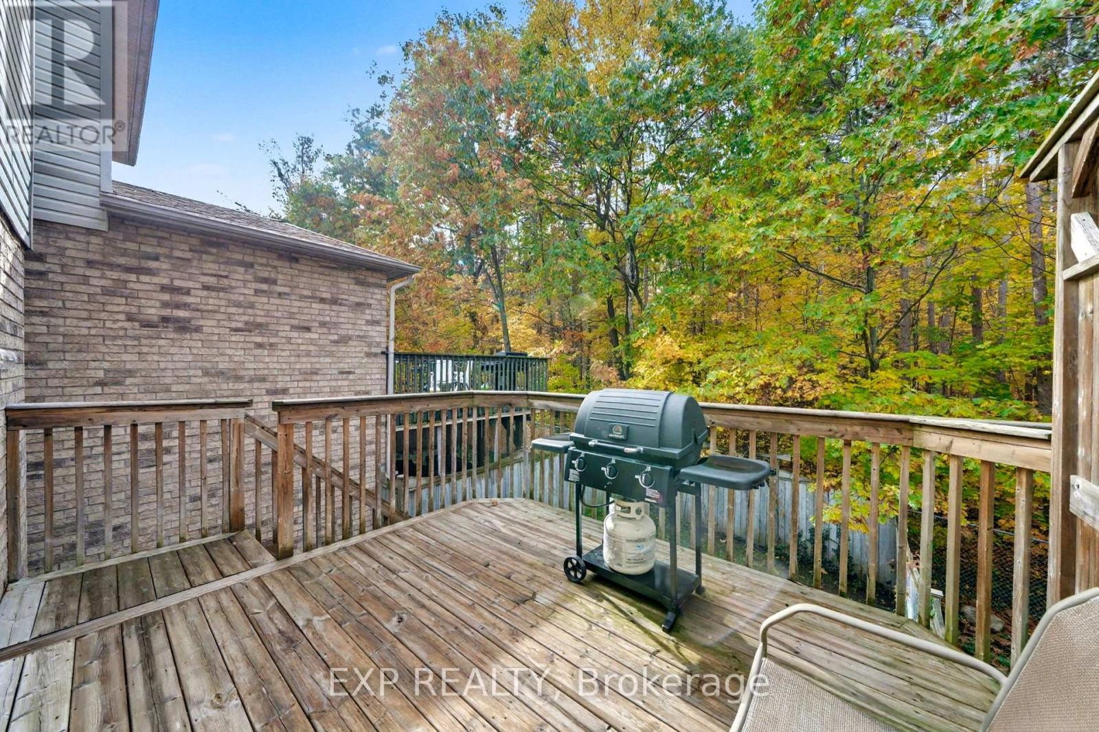 












56 HAWTHORNE CRESCENT

,
Barrie (Ardagh),




Ontario
L4N9Y7

