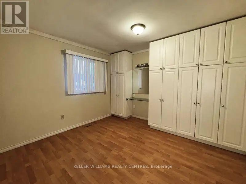 












UPPER - 51 MCDOUGALL DRIVE

,
Barrie (West Bayfield),




Ontario
L4N7H7

