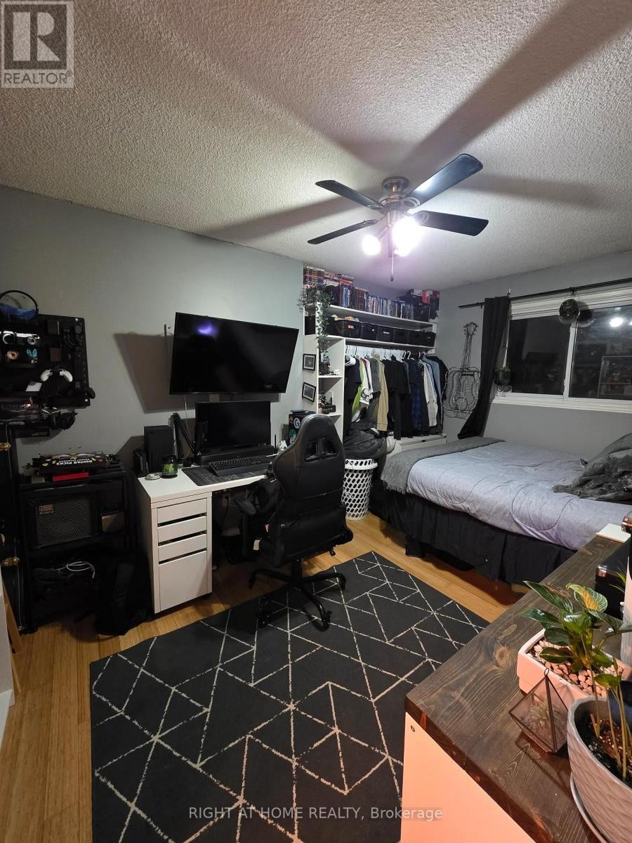 












K6 - 63 FERRIS LANE

,
Barrie (Cundles East),




Ontario
L4M5C4

