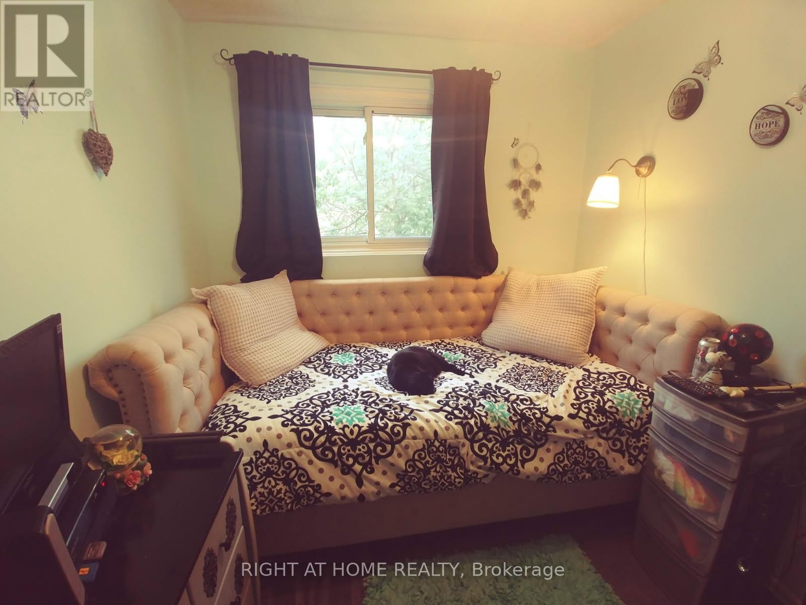 












K6 - 63 FERRIS LANE

,
Barrie (Cundles East),




Ontario
L4M5C4

