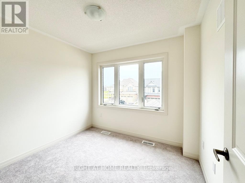 












107 SAGEWOOD AVENUE

,
Barrie (Painswick South),




Ontario
L9J0K5

